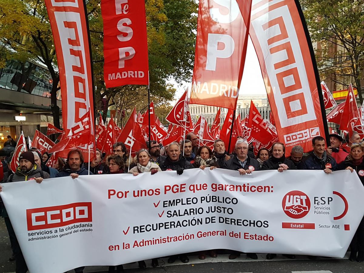 Miles de empleados y empleadas pblicas salen a la calle en Madrid