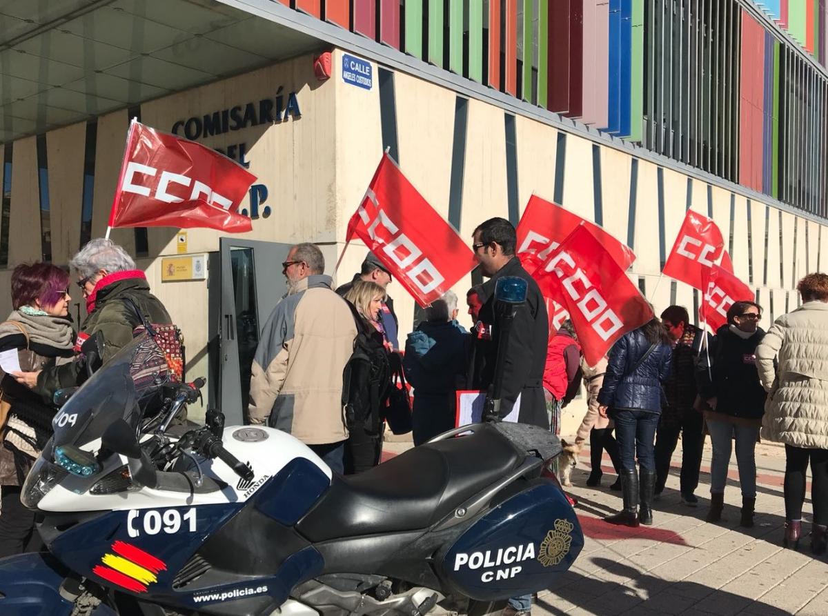 Concentracin en Albacete de CCOO interior, se exige el cese inmediato de dos responsables policiales