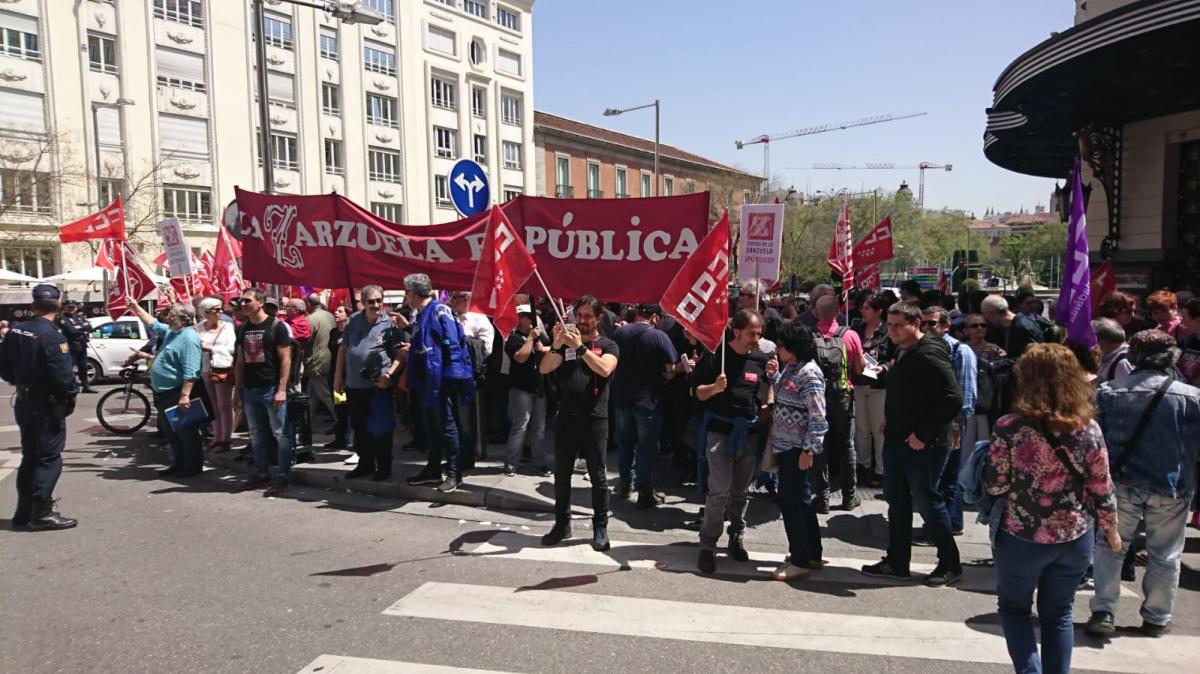 Trabajadoras y trabajadores del INAEM en la concentracin del 26 de abril