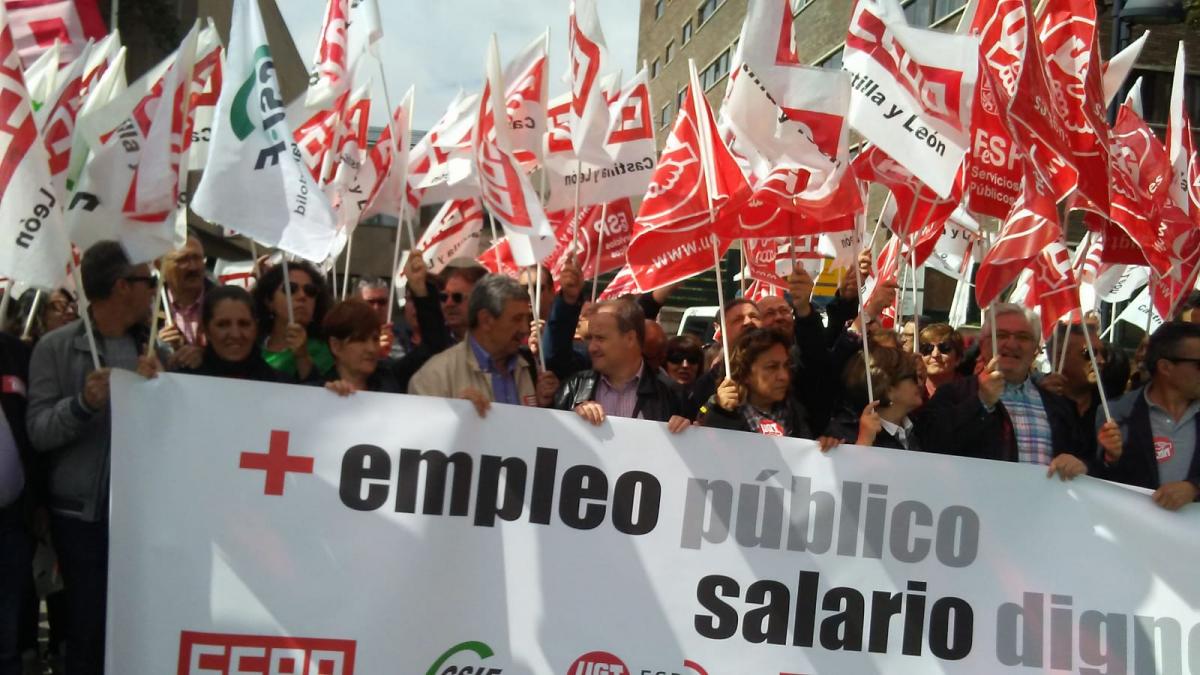 Concentracin en Valladolid de empleados y empleadas pblicas
