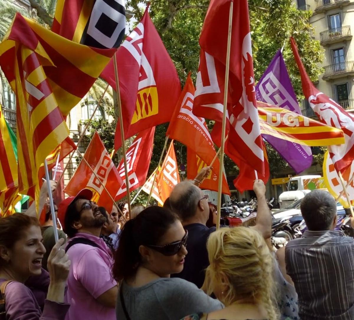 Concentracin en Barcelona en defensa de los Servicios Pblicos